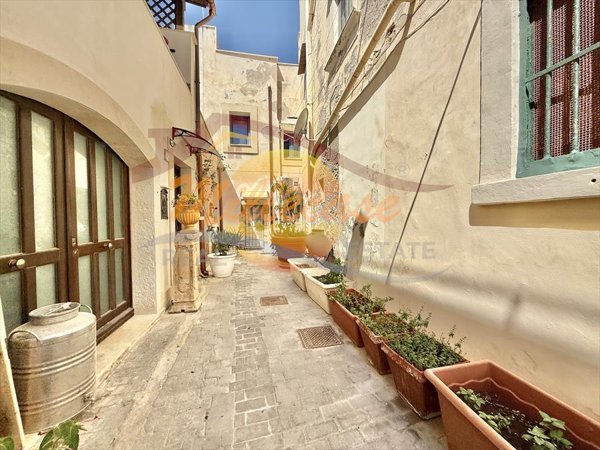 appartamento in vendita a Siracusa in zona Isola Ortigia