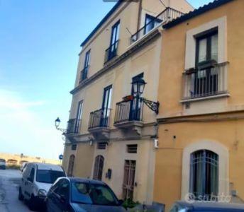 appartamento in vendita a Siracusa in zona Isola Ortigia