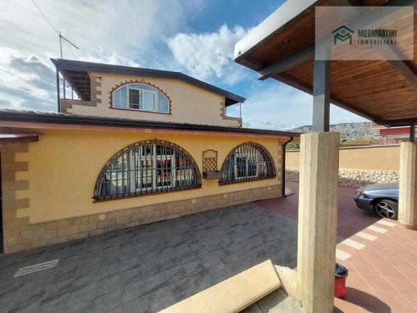 casa indipendente in vendita a Siracusa in zona Belvedere