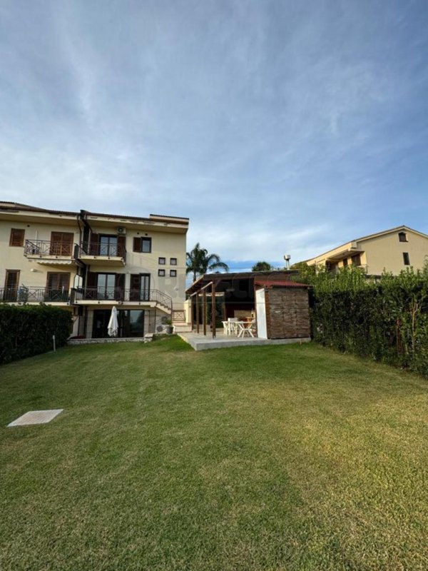 casa indipendente in vendita a Siracusa in zona Belvedere