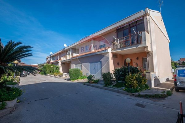 casa indipendente in vendita a Siracusa in zona Targia