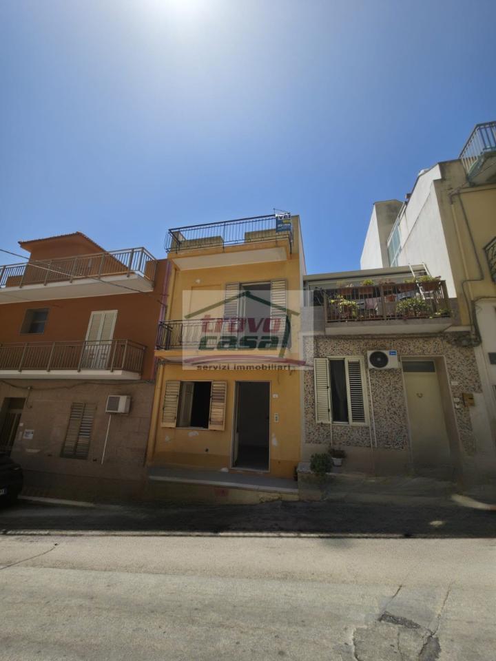 casa indipendente in vendita a Siracusa in zona Belvedere
