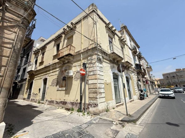 appartamento in vendita a Siracusa in zona Borgata