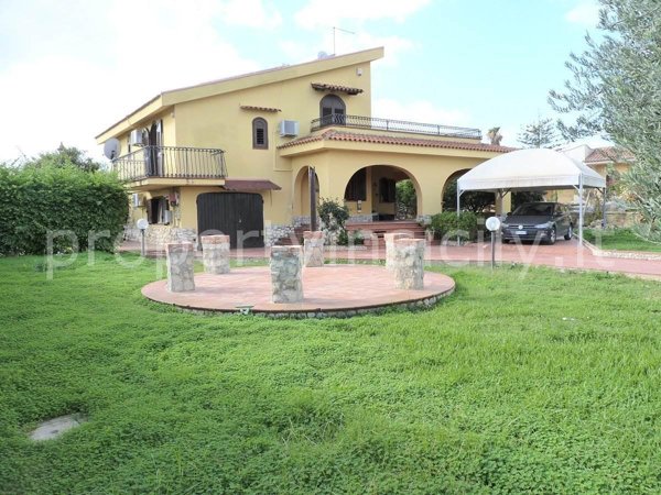 casa indipendente in vendita a Siracusa in zona Arenella