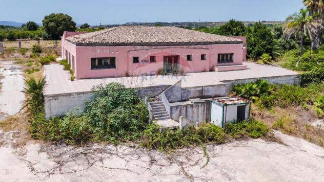 negozio in vendita a Siracusa in zona Belvedere
