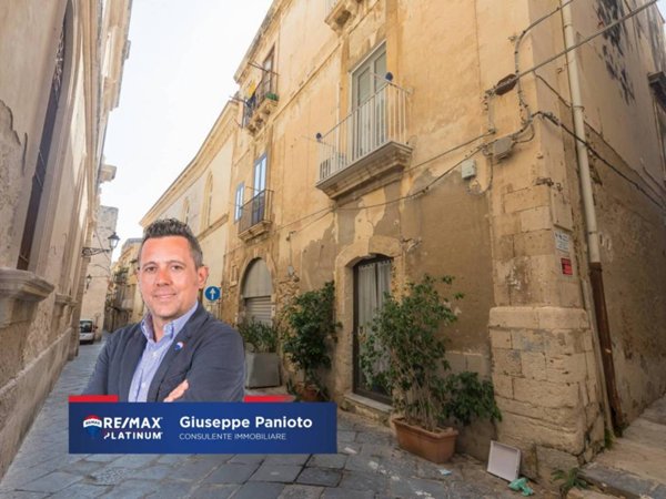 appartamento in vendita a Siracusa in zona Isola Ortigia