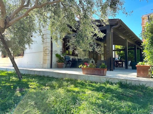 casa indipendente in vendita a Siracusa in zona Scala Greca