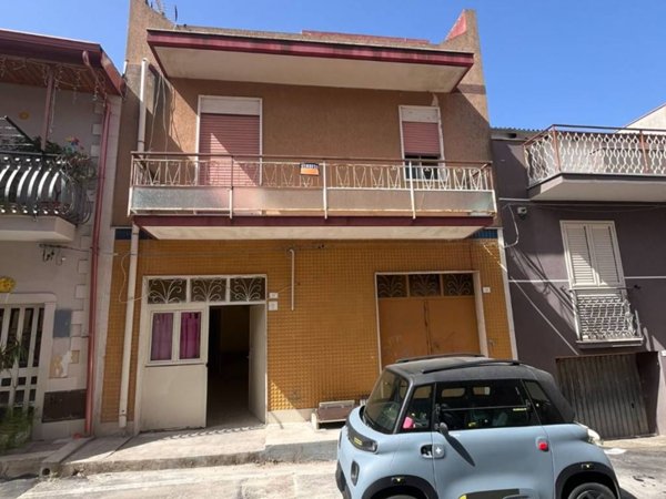 casa indipendente in vendita a Siracusa in zona Belvedere