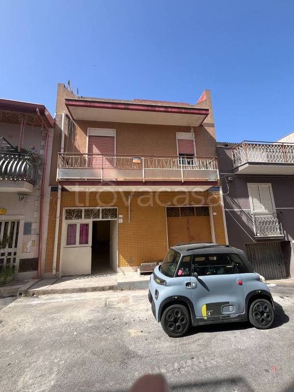casa indipendente in vendita a Siracusa in zona Belvedere