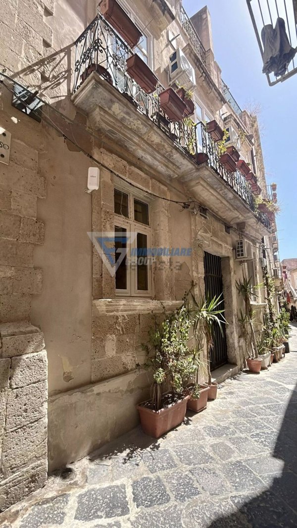 appartamento in vendita a Siracusa in zona Isola Ortigia