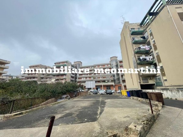 negozio in vendita a Siracusa in zona Grottasanta