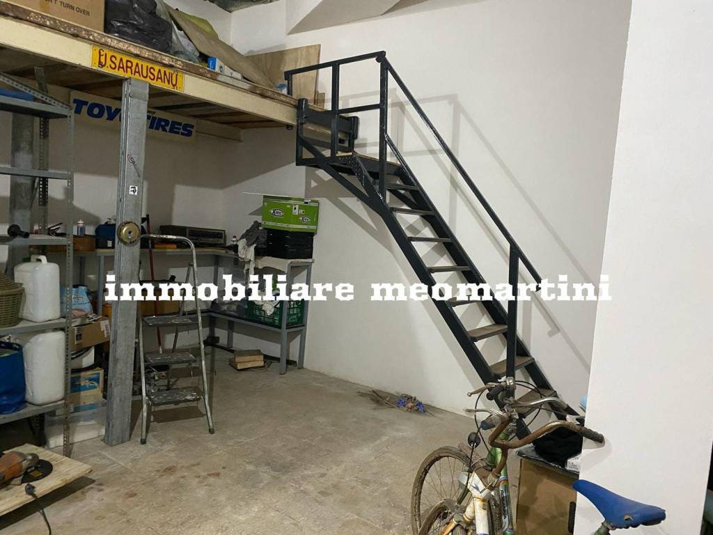 negozio in vendita a Siracusa in zona Grottasanta