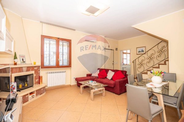 casa indipendente in vendita a Siracusa in zona Scala Greca
