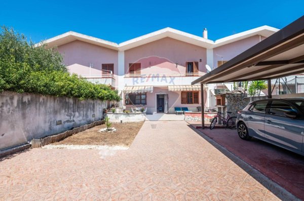 casa indipendente in vendita a Siracusa in zona Scala Greca