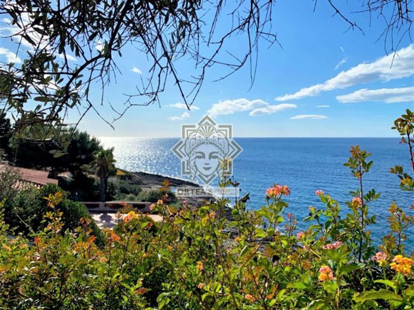 casa indipendente in vendita a Siracusa in zona Isola / Plemmirio