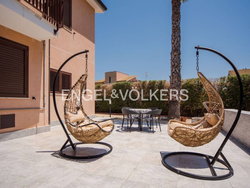 casa indipendente in vendita a Siracusa in zona Belvedere