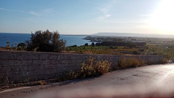 casa indipendente in vendita a Siracusa in zona Isola / Plemmirio
