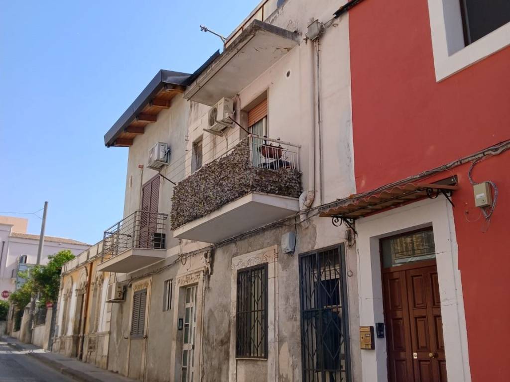 appartamento in vendita a Siracusa in zona Borgata