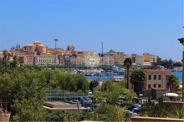 appartamento in vendita a Siracusa in zona Isola Ortigia