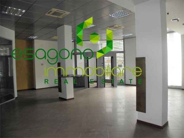 locale commerciale in vendita a Siracusa in zona Centro Città