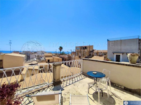 appartamento in vendita a Siracusa in zona Isola Ortigia