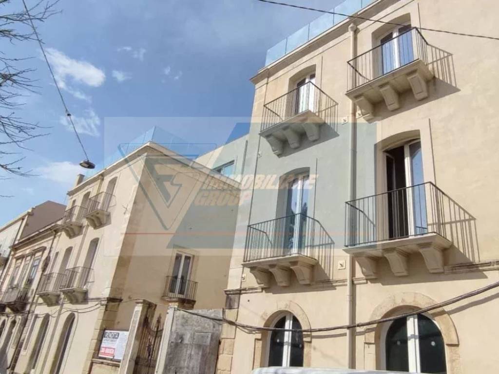 appartamento in vendita a Siracusa in zona Borgata