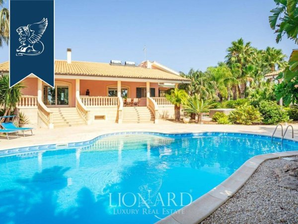 casa indipendente in vendita a Siracusa in zona Fontane Bianche