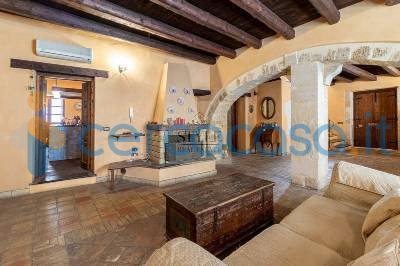 ufficio in vendita a Siracusa in zona Isola Ortigia