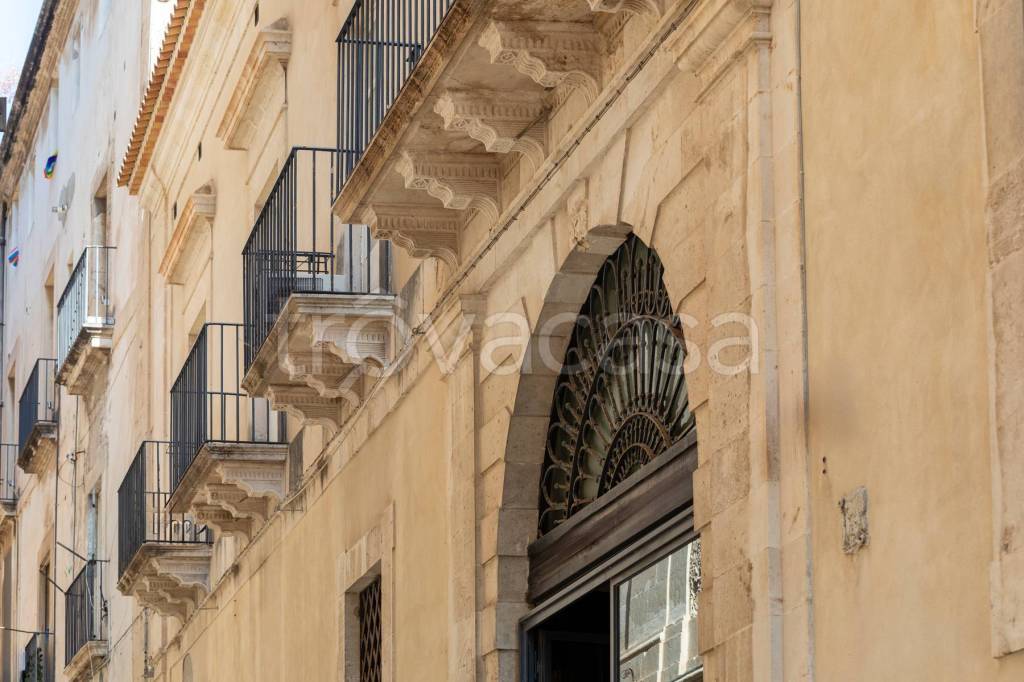 appartamento in vendita a Siracusa in zona Isola Ortigia