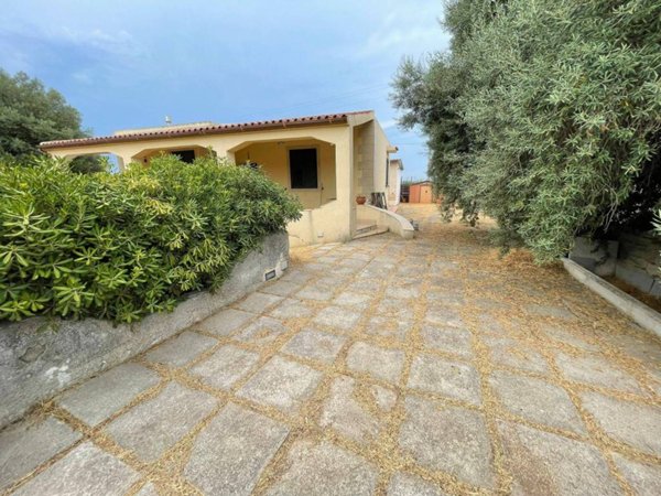 casa indipendente in vendita a Siracusa in zona Cassibile