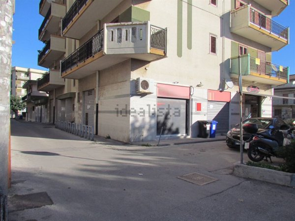 locale commerciale in vendita a Siracusa in zona Scala Greca
