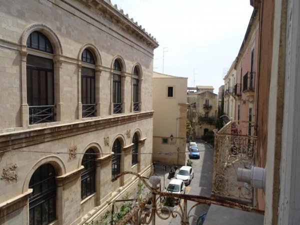 appartamento in vendita a Siracusa in zona Isola Ortigia