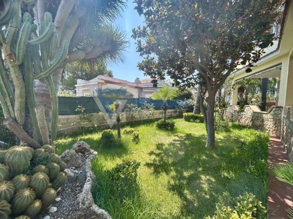 casa indipendente in vendita a Siracusa in zona Borgata