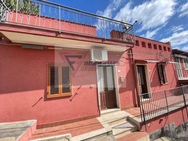 casa indipendente in vendita a Siracusa in zona Borgata