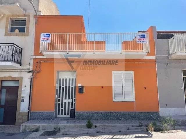 casa indipendente in vendita a Siracusa in zona Borgata