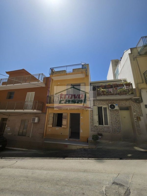 casa indipendente in vendita a Siracusa in zona Belvedere