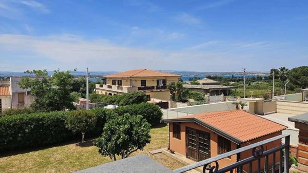 casa indipendente in vendita a Siracusa in zona Centro Città