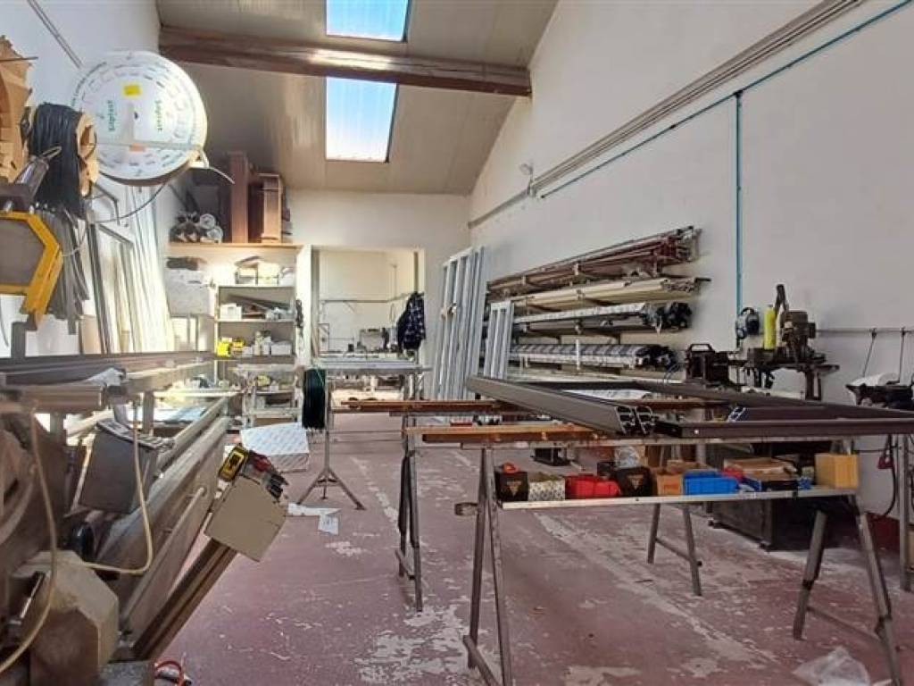 locale di sgombero in vendita a Siracusa in zona Isola Ortigia