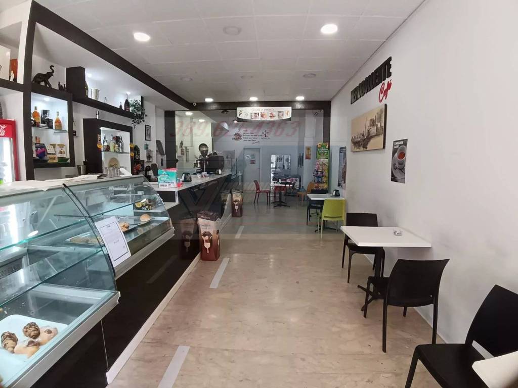negozio in vendita a Siracusa in zona Borgata