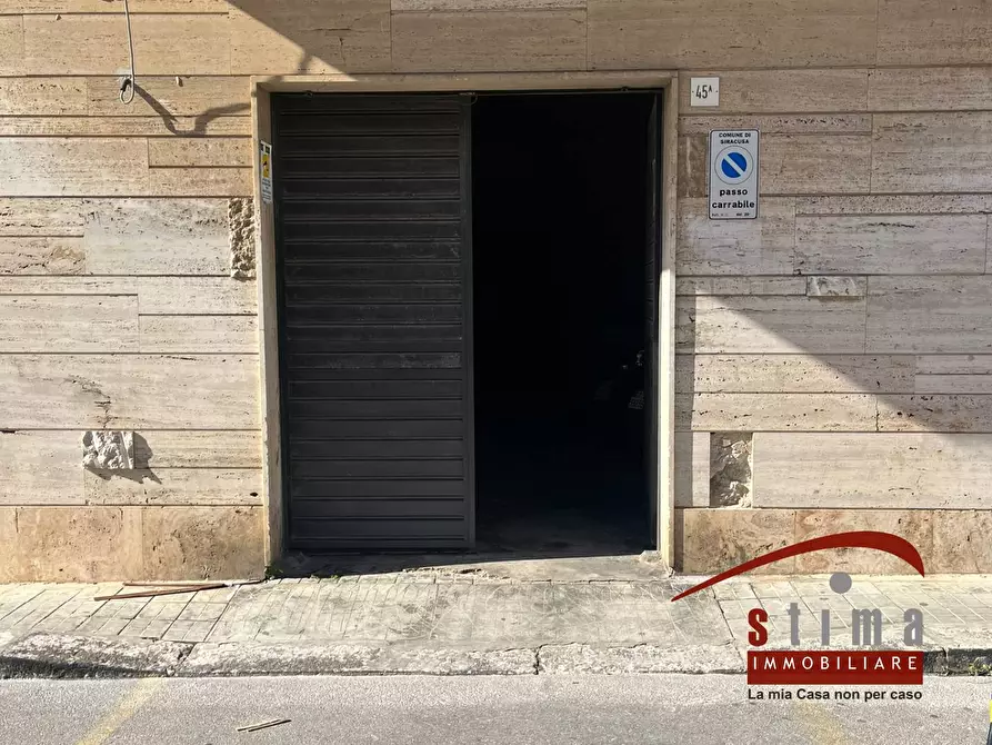 locale di sgombero in vendita a Siracusa in zona Borgata