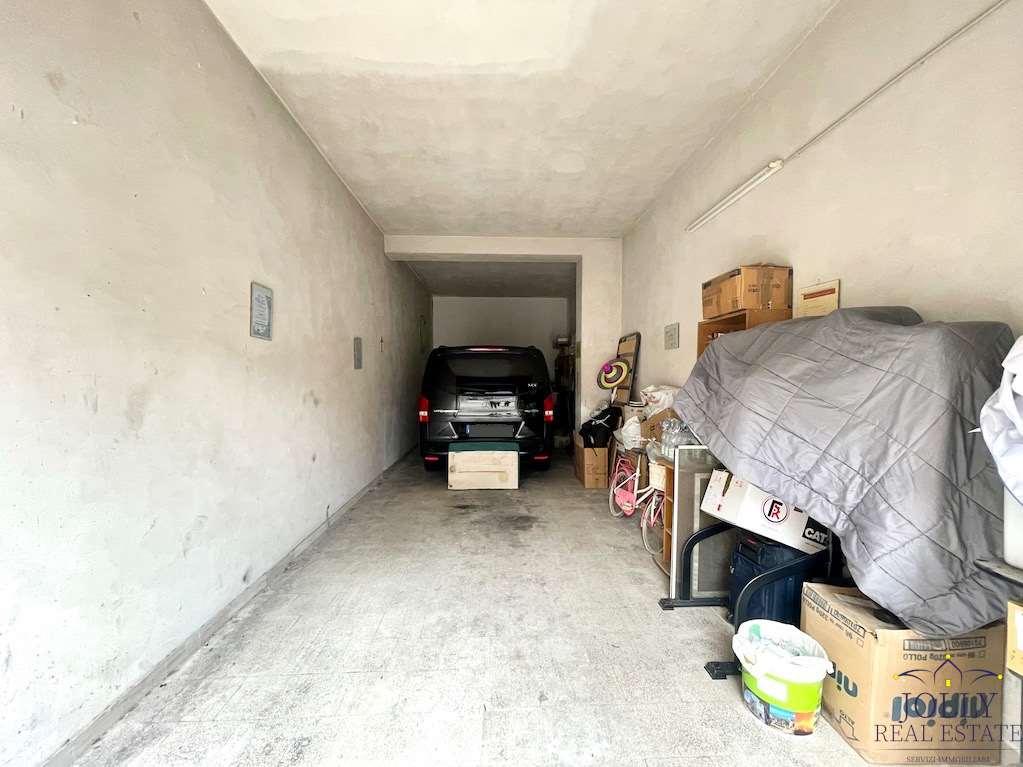 negozio in vendita a Siracusa in zona Grottasanta