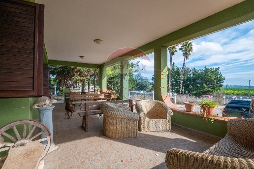 casa indipendente in vendita a Siracusa in zona Targia