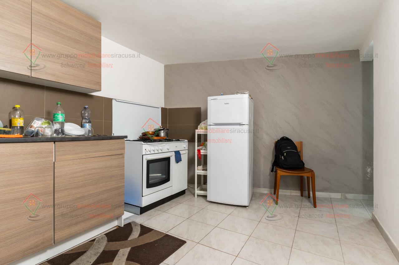 appartamento in vendita a Siracusa in zona Grottasanta