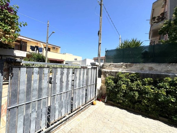 casa indipendente in vendita a Siracusa in zona Scala Greca