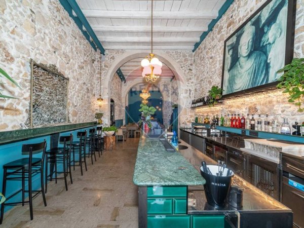 negozio in vendita a Siracusa in zona Centro Città