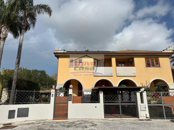 casa indipendente in vendita a Siracusa in zona Targia