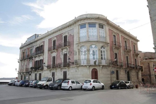 appartamento in vendita a Siracusa in zona Centro Città
