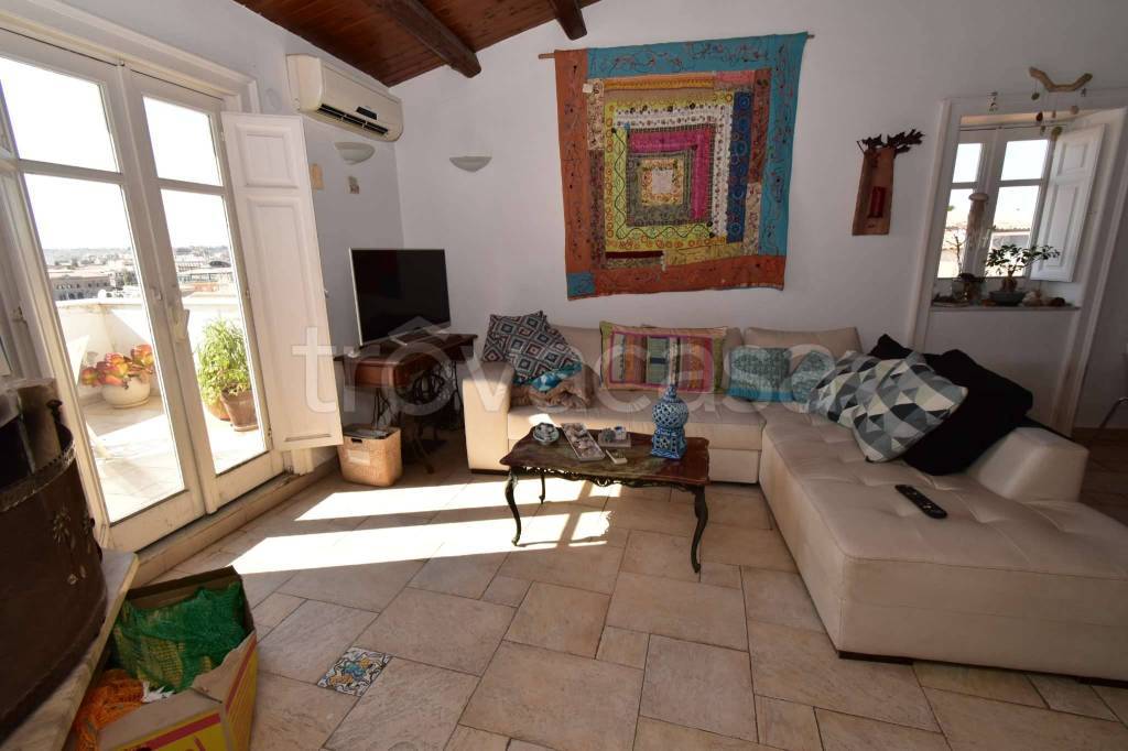 appartamento in vendita a Siracusa in zona Isola Ortigia