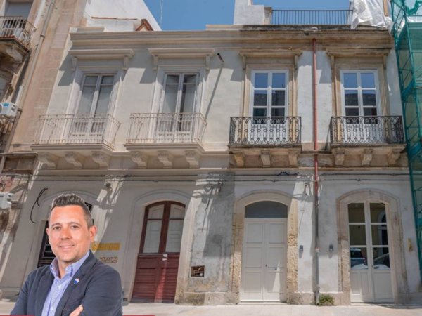 casa indipendente in vendita a Siracusa in zona Centro Città