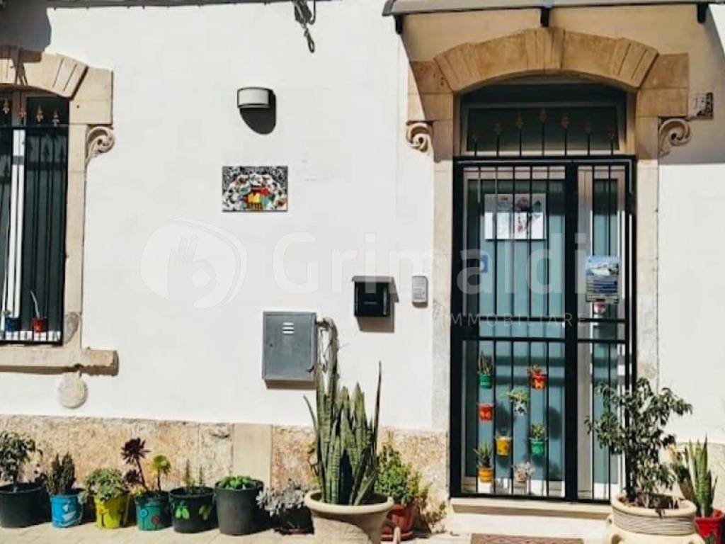 casa indipendente in vendita a Siracusa in zona Borgata